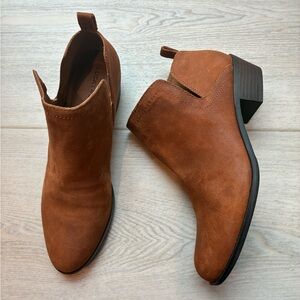 LUCKY BRAND BROWN ANKLE BOOTS